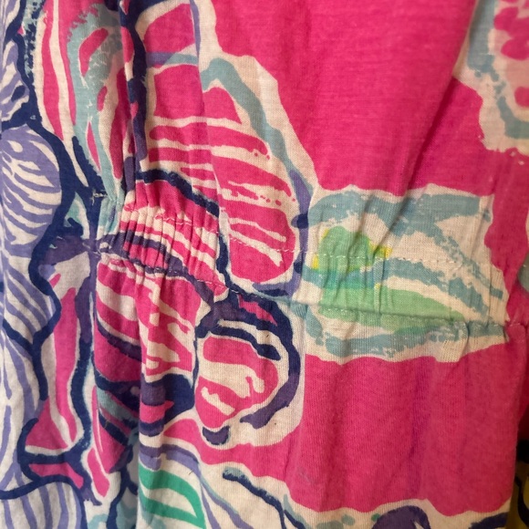 Lilly Pulitzer Bright Pink Kaliko Caftan
Tunic Top Swept By Tides XXS - Picture 6 of 8